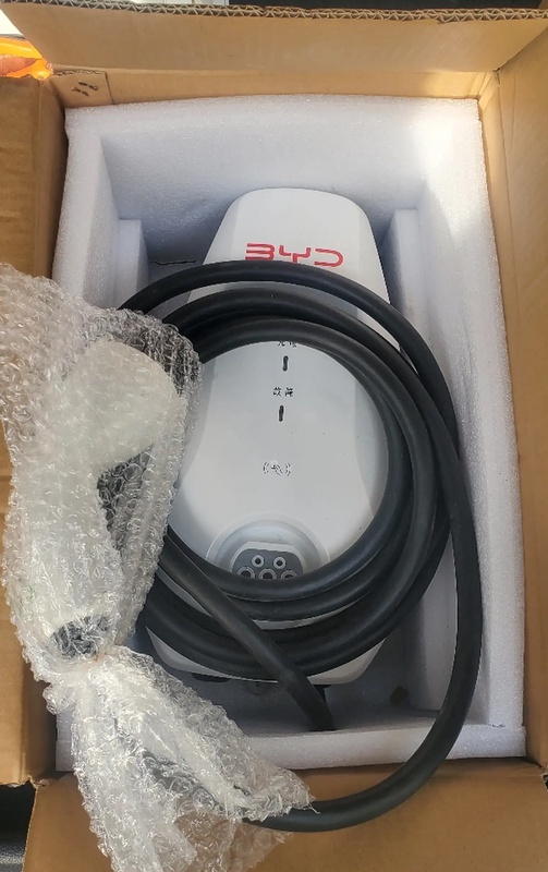 Зарядное устройство для электромобилей BYD
